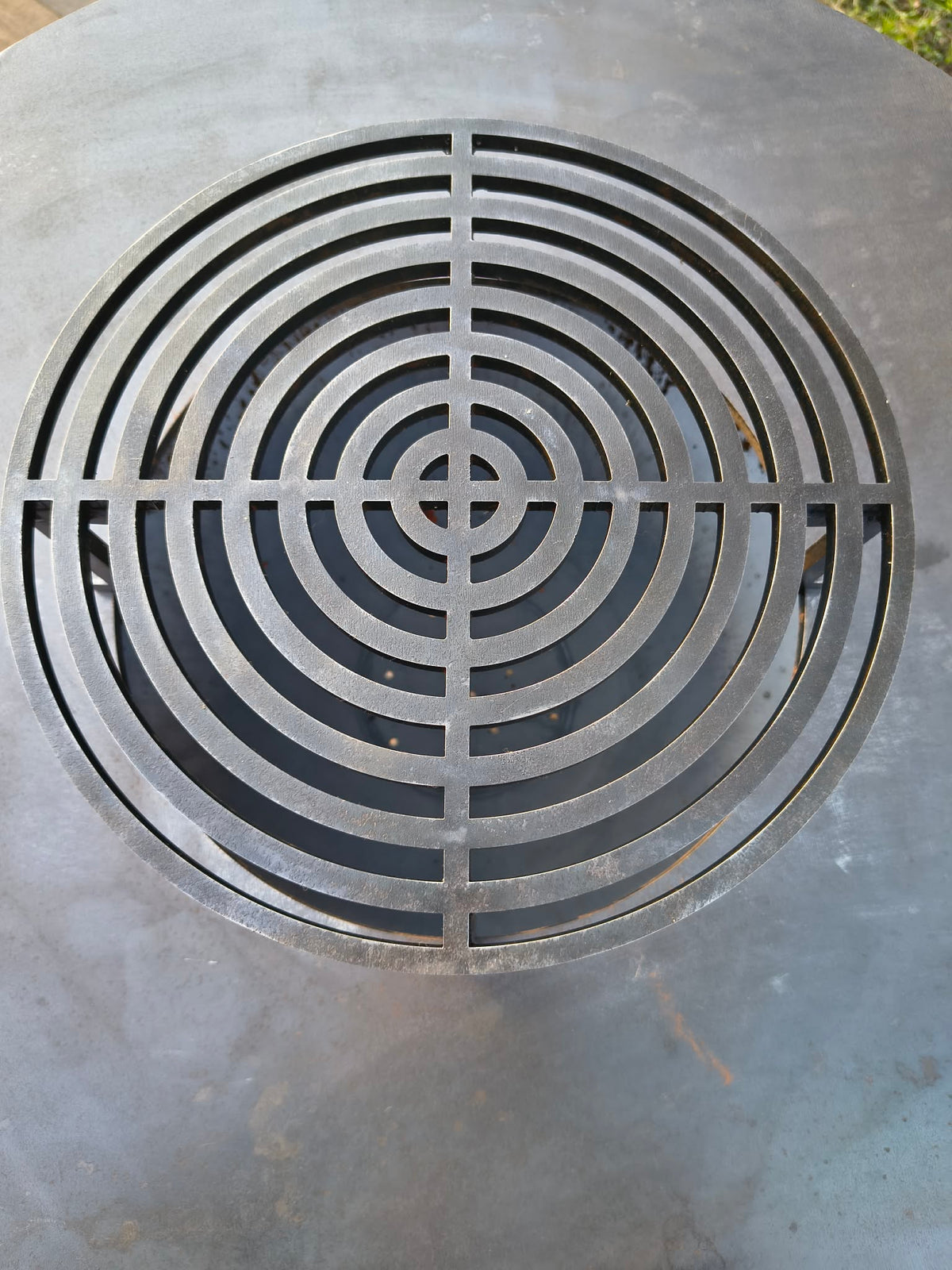 Grille centrale acier fabrication belge