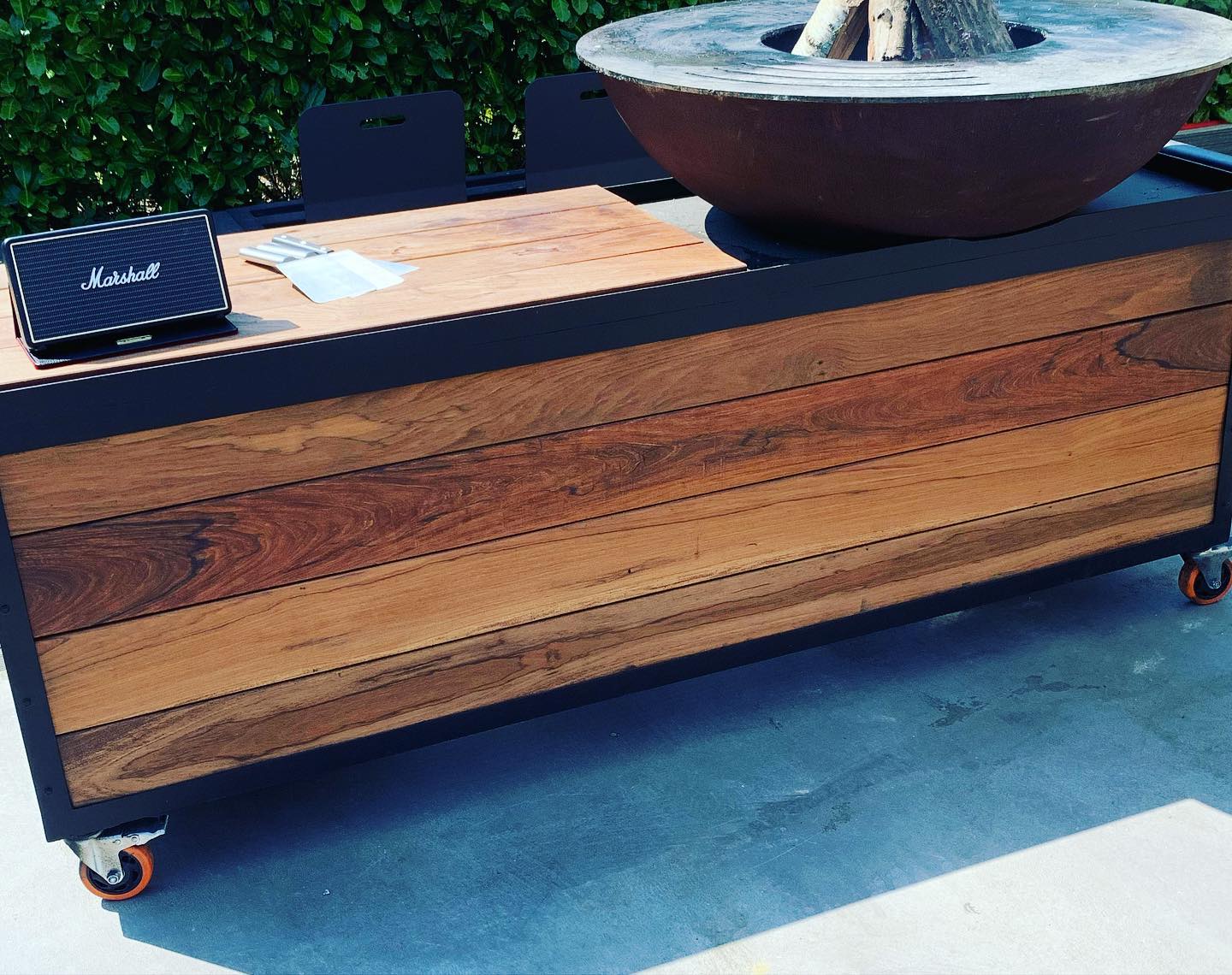 alt grand barbecue brasero plancha  bois ipe